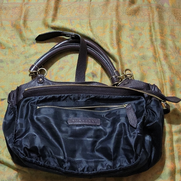 Burberry brown  Bartow  handbag & shoes. - Picture 4 of 12